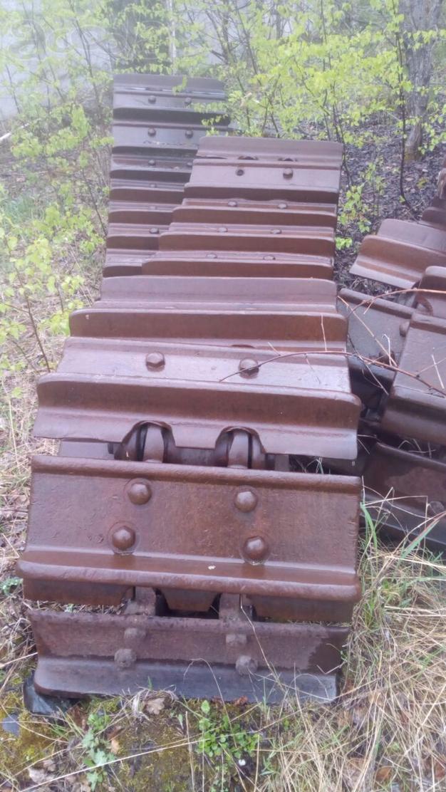 Продам ноыые гусеницы на Komatsu 355